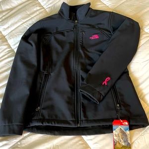 Women’s New With Tags North Face Breast Cancer Soft Shell Jacket